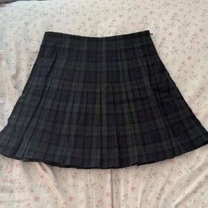 Brandy Melville Plaid Navy Blue and Green Women's Mini Skirt